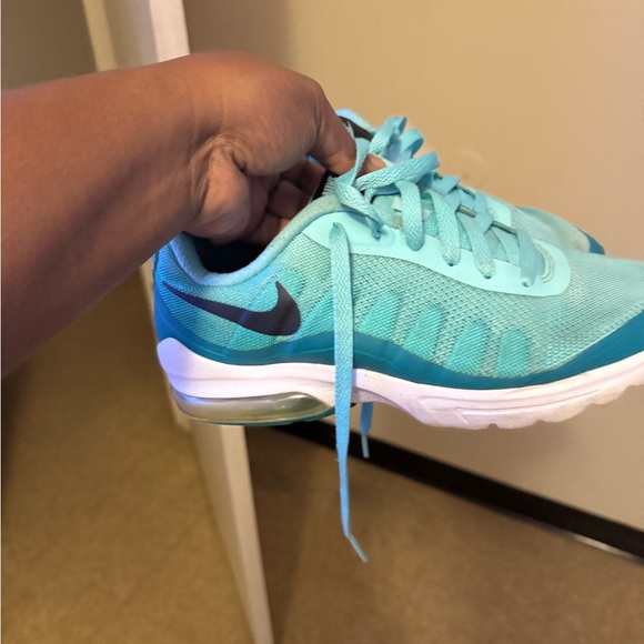 Shoes - Picture 2 of 4